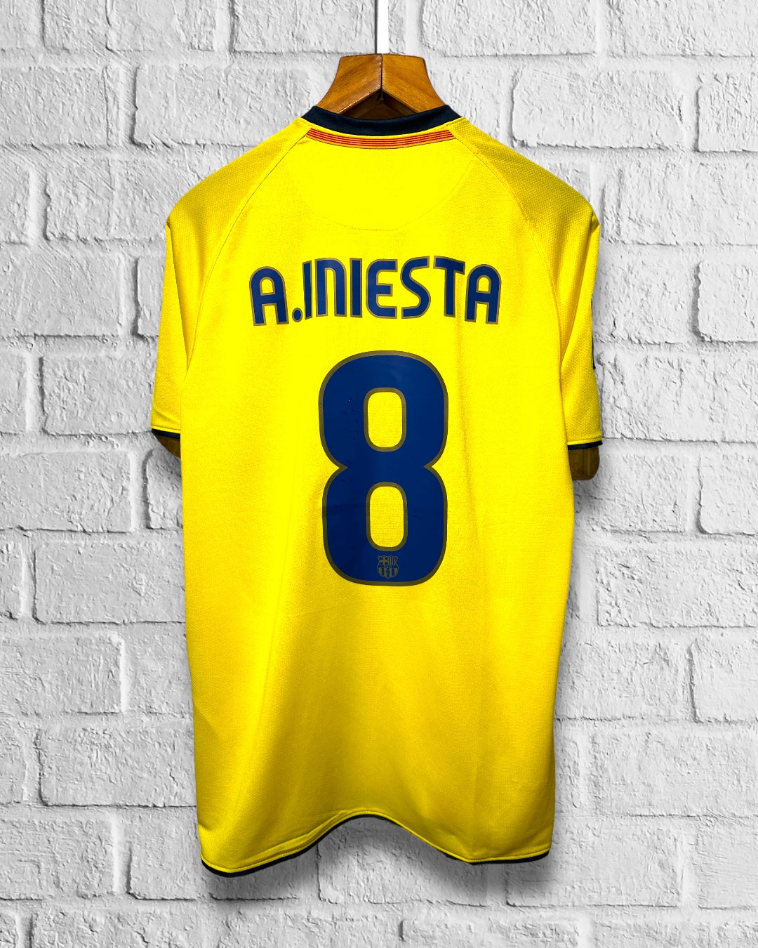 Jersey Retro Barcelona 2008 2009 Visita Iniesta dorsal