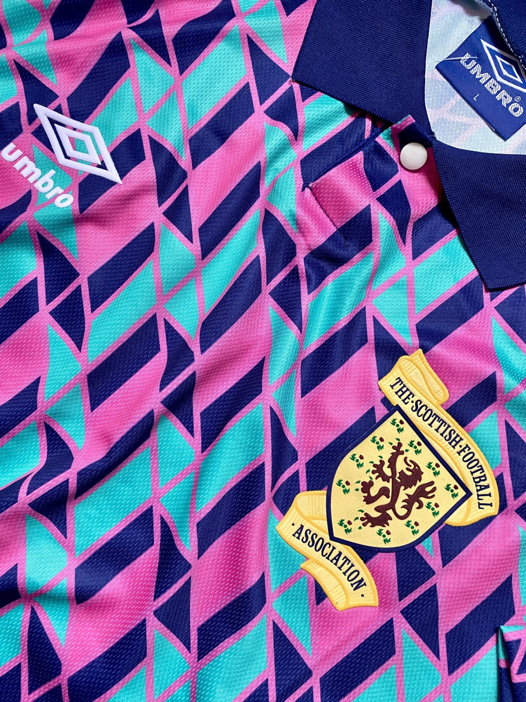 Jersey Retro Escocia 1989 Rosa detalle