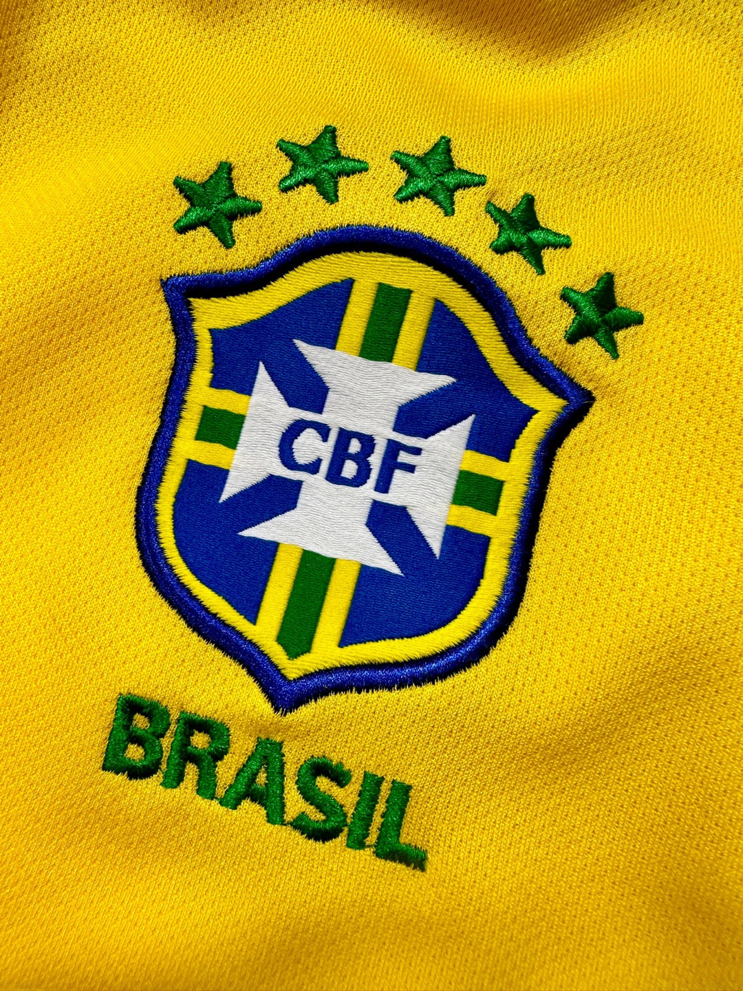 Jersey Retro Brasil 2004 2006 Local Adriano escudo