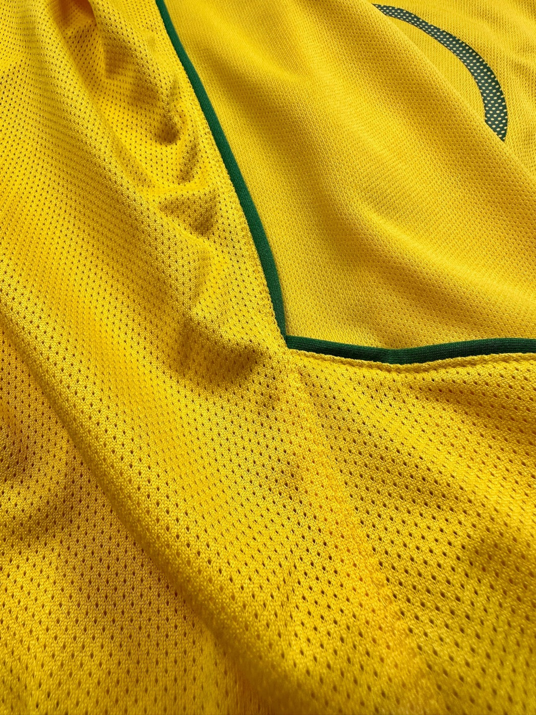 Jersey Retro Brasil 2004 2006 Local Adriano tela