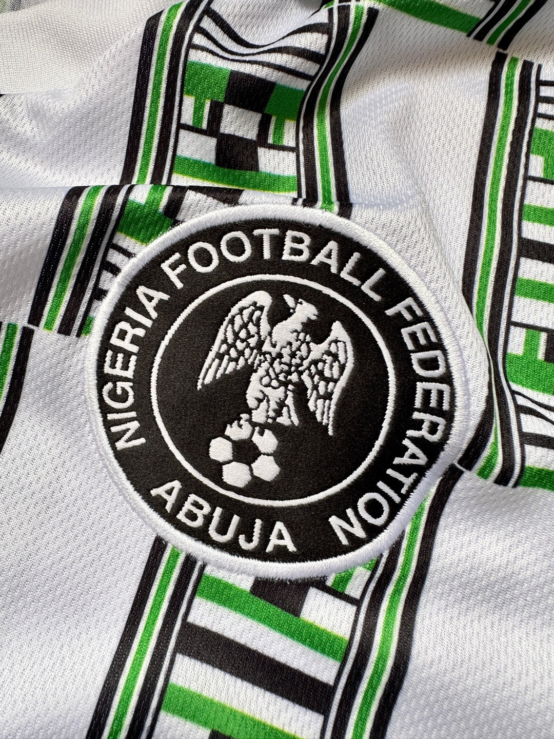 Jersey Retro Nigeria Copa Mundial USA 1994 Visita Okocha escudo