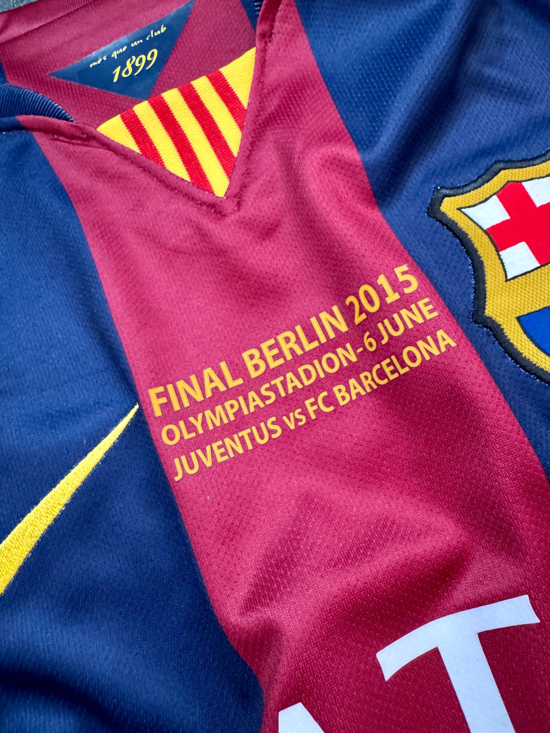 Jersey Retro Barcelona 2014 2015 Local Neymar Jr Champions League