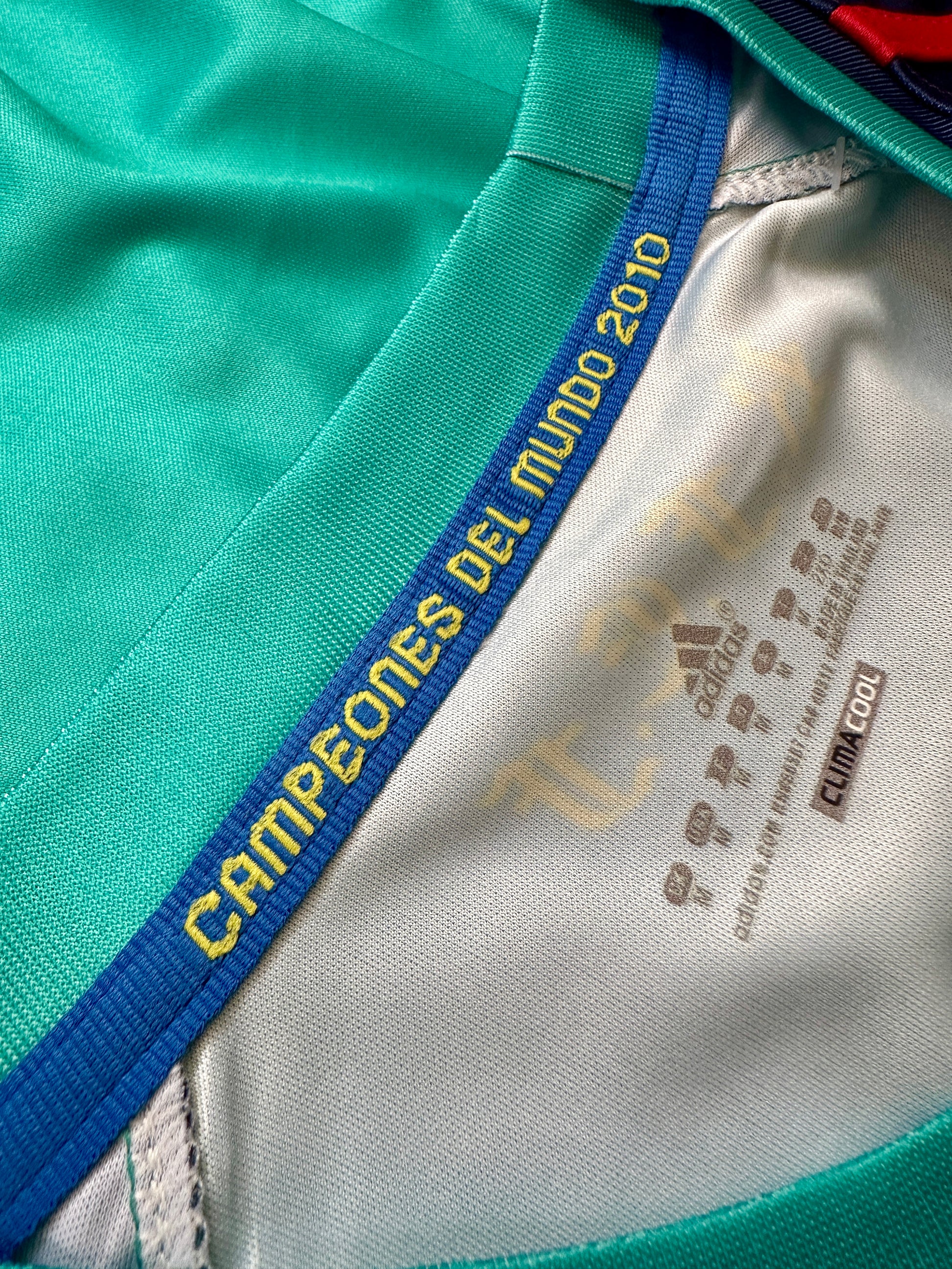 Jersey Retro España 2010 Portero Iker Casillas cuello