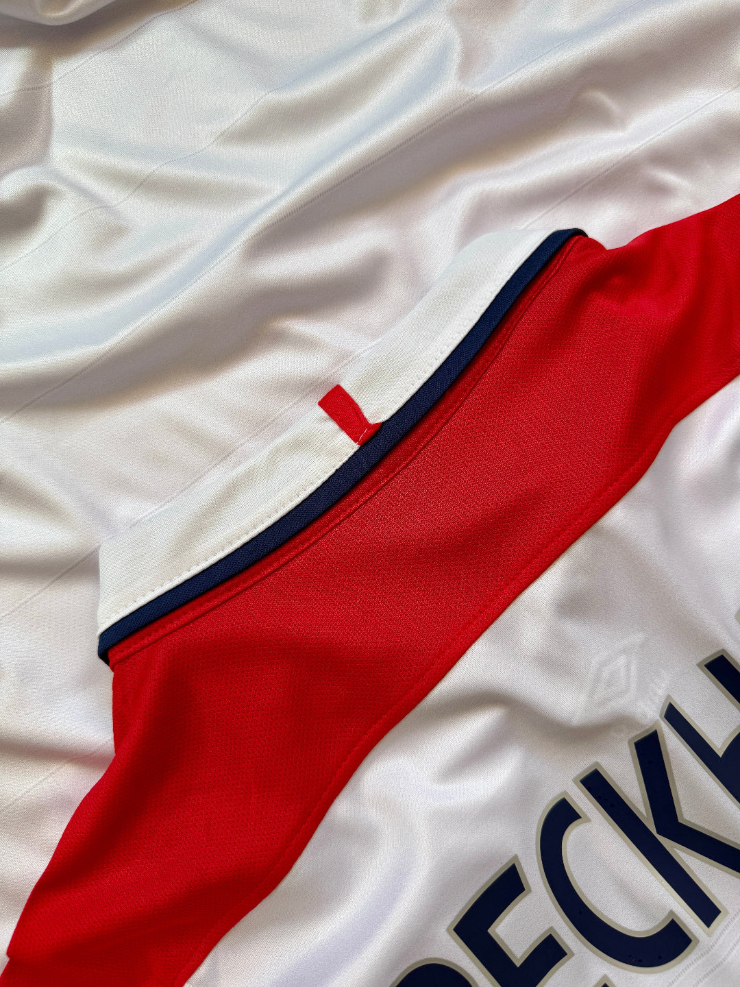 Jersey Retro Inglaterra Eurocopa Portugal 2004 Local Beckham