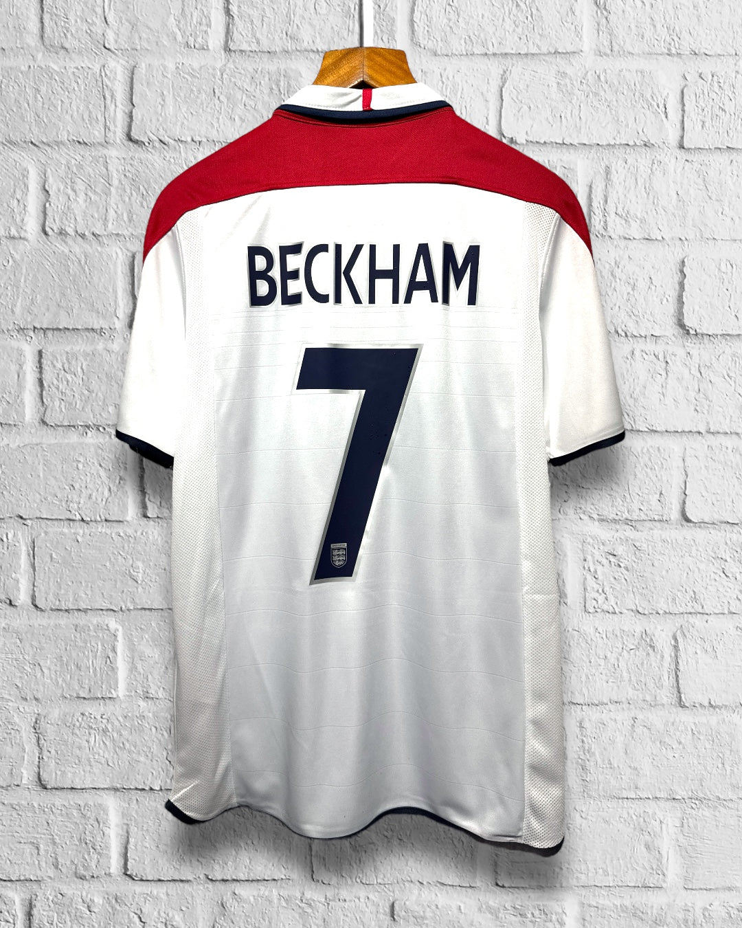 Jersey Retro Inglaterra Eurocopa Portugal 2004 Local Beckham