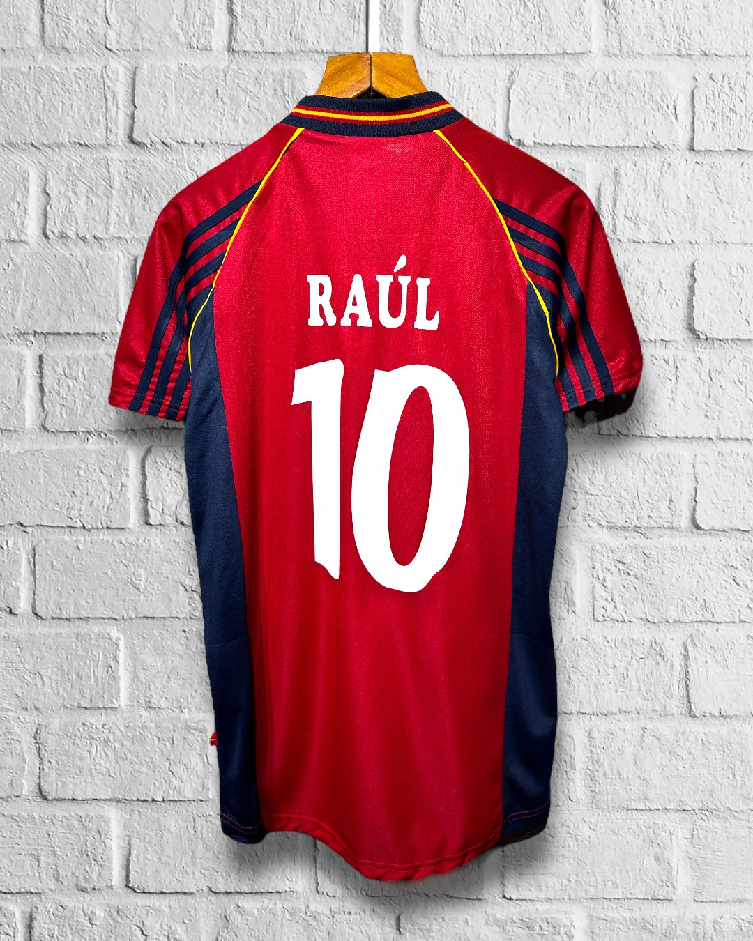 Jersey Retro España 1998 Local Raúl dorsal