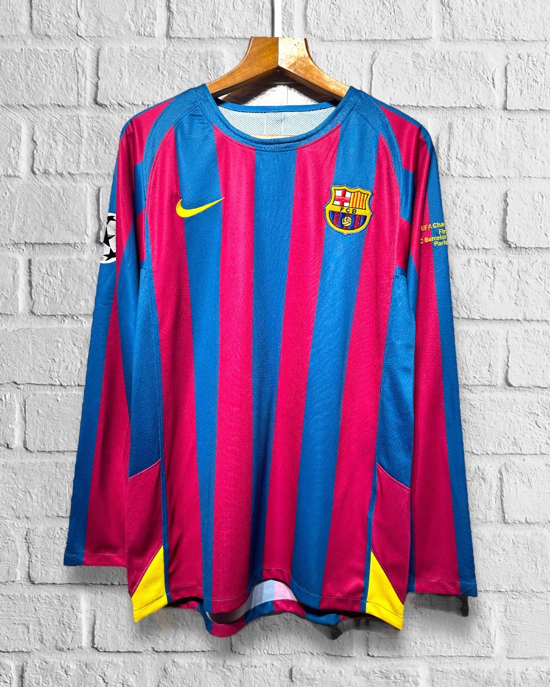 Jersey Retro Barcelona 2006 Local Manga Larga Ronaldinho Champions League