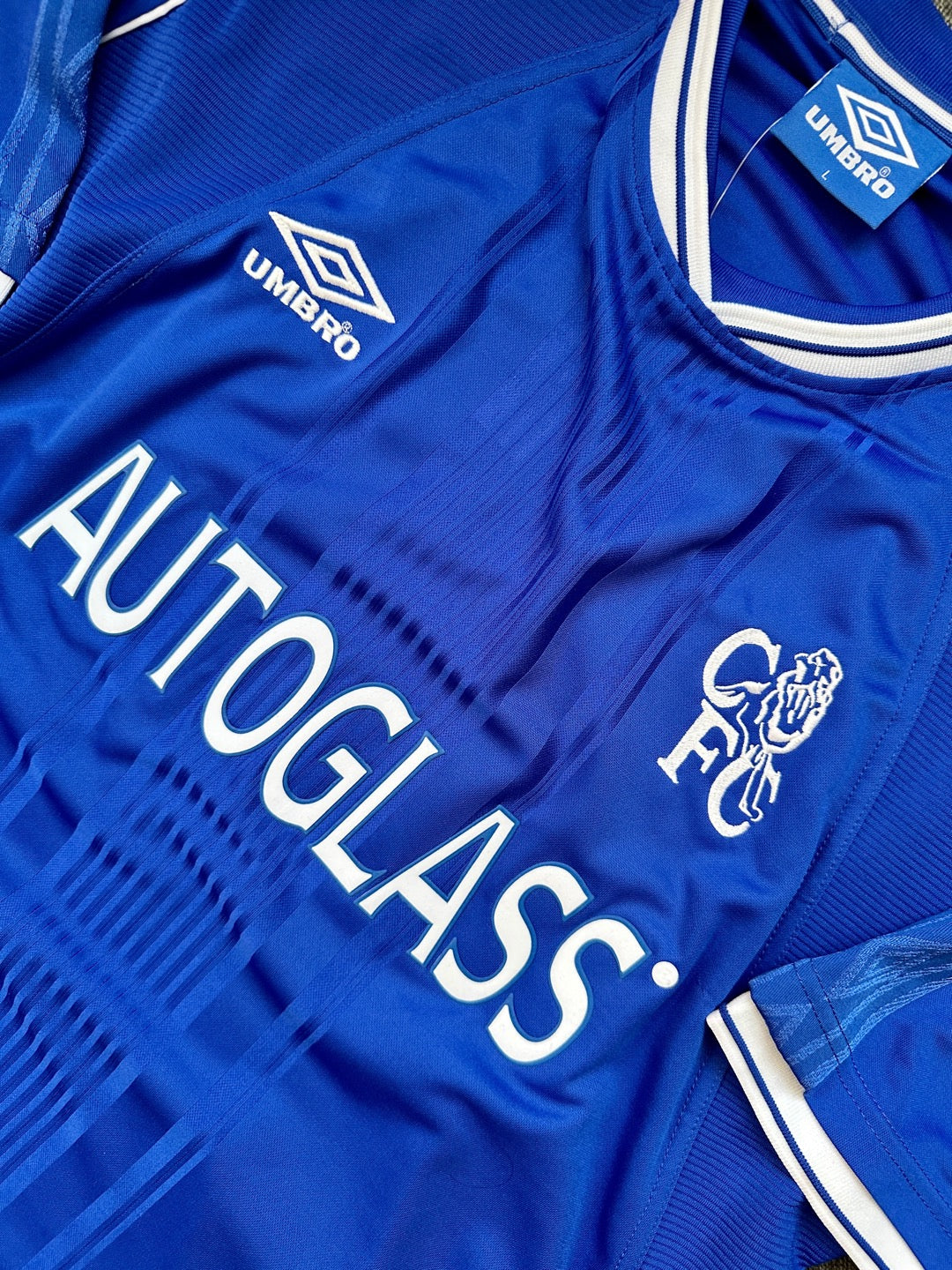 Jersey Retro Chelsea 1999 2001 Local Zola detalle