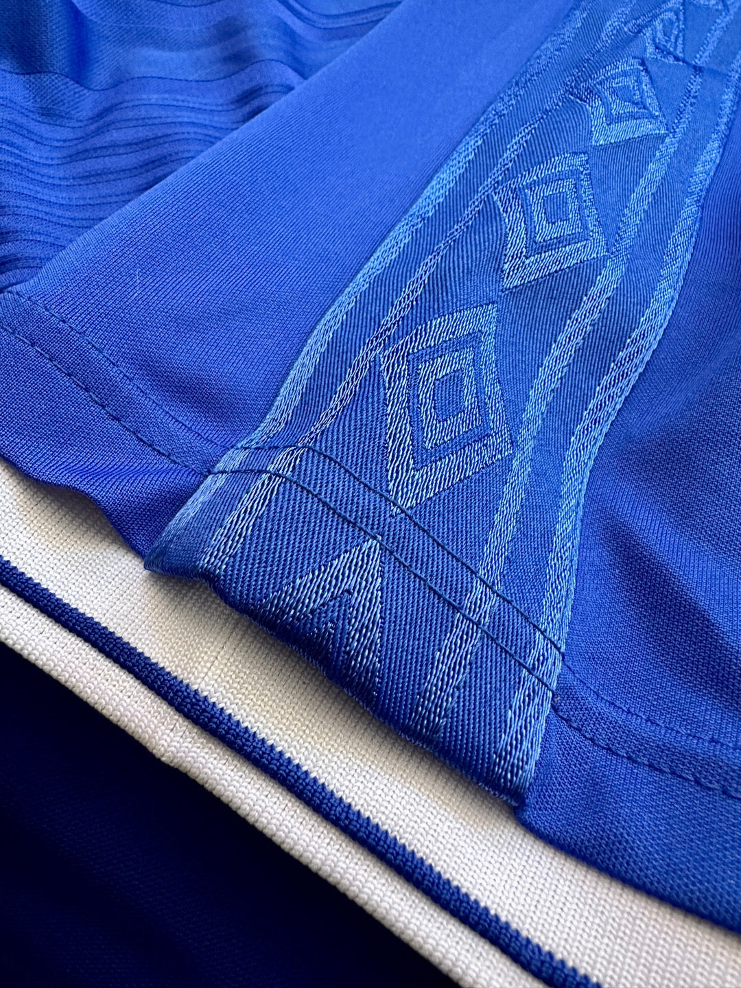 Jersey Retro Chelsea 1999 2001 Local Zola manga