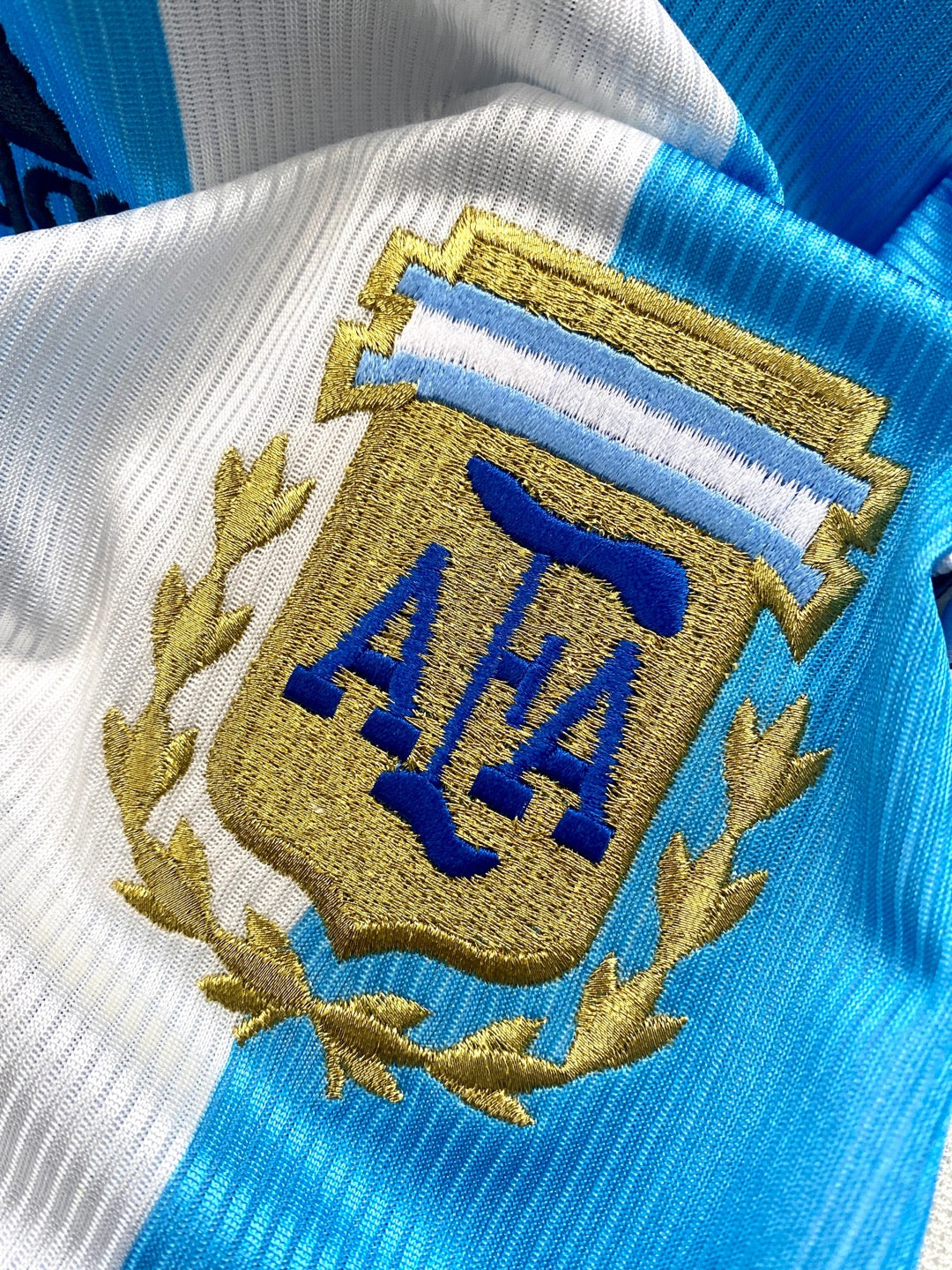 jersey argentina 1998 local escudo