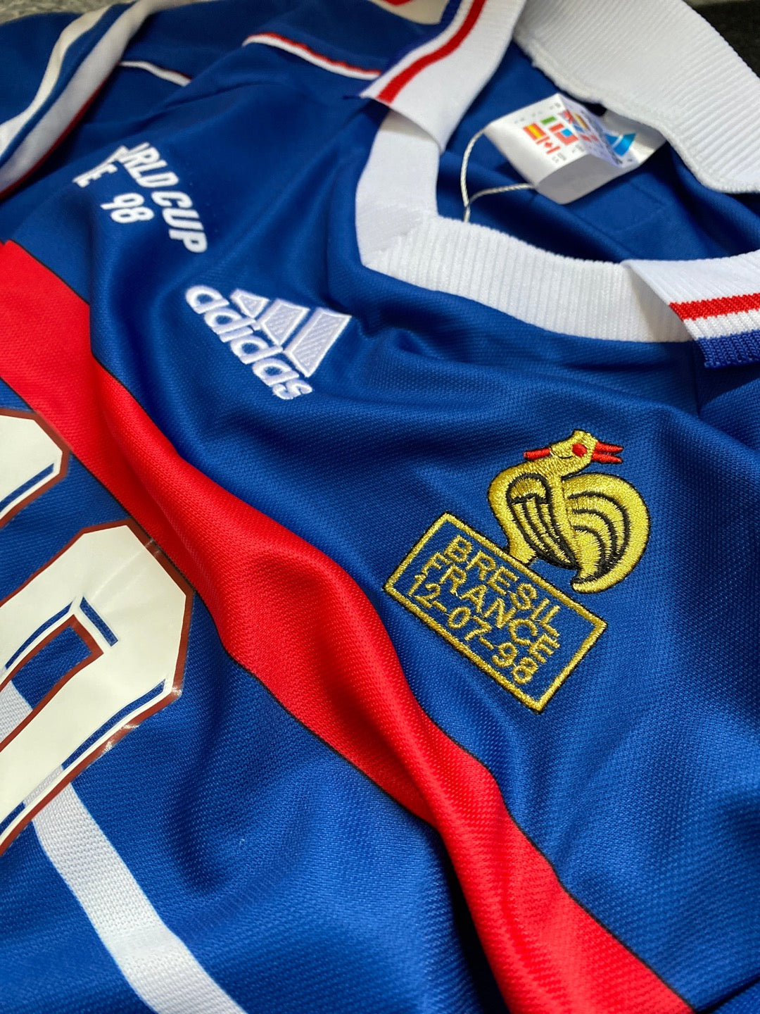 Jersey Retro Francia 1998 Local Zidane detalle