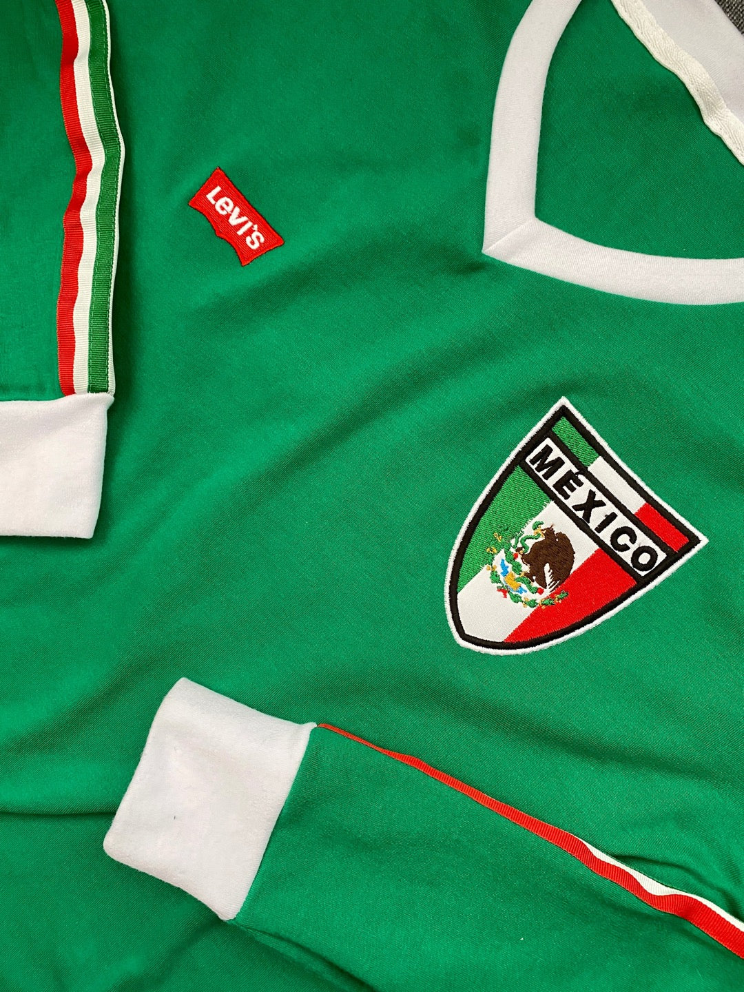 Jersey Retro México 1978 Local Manga Larga detalle