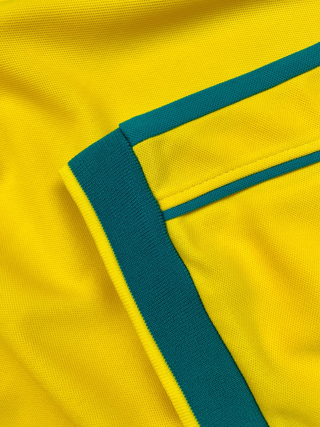 Jersey Retro Brasil 1998 Local Ronaldo manga