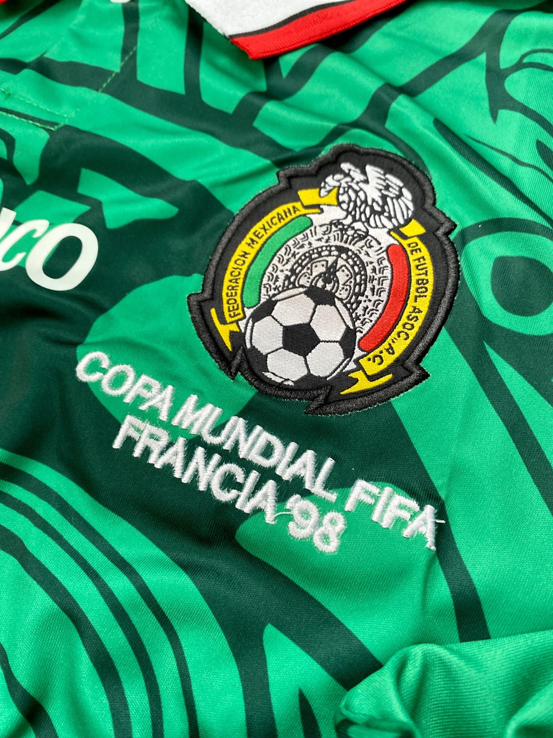 Jersey Retro México 1998 Local Manga Larga detalle