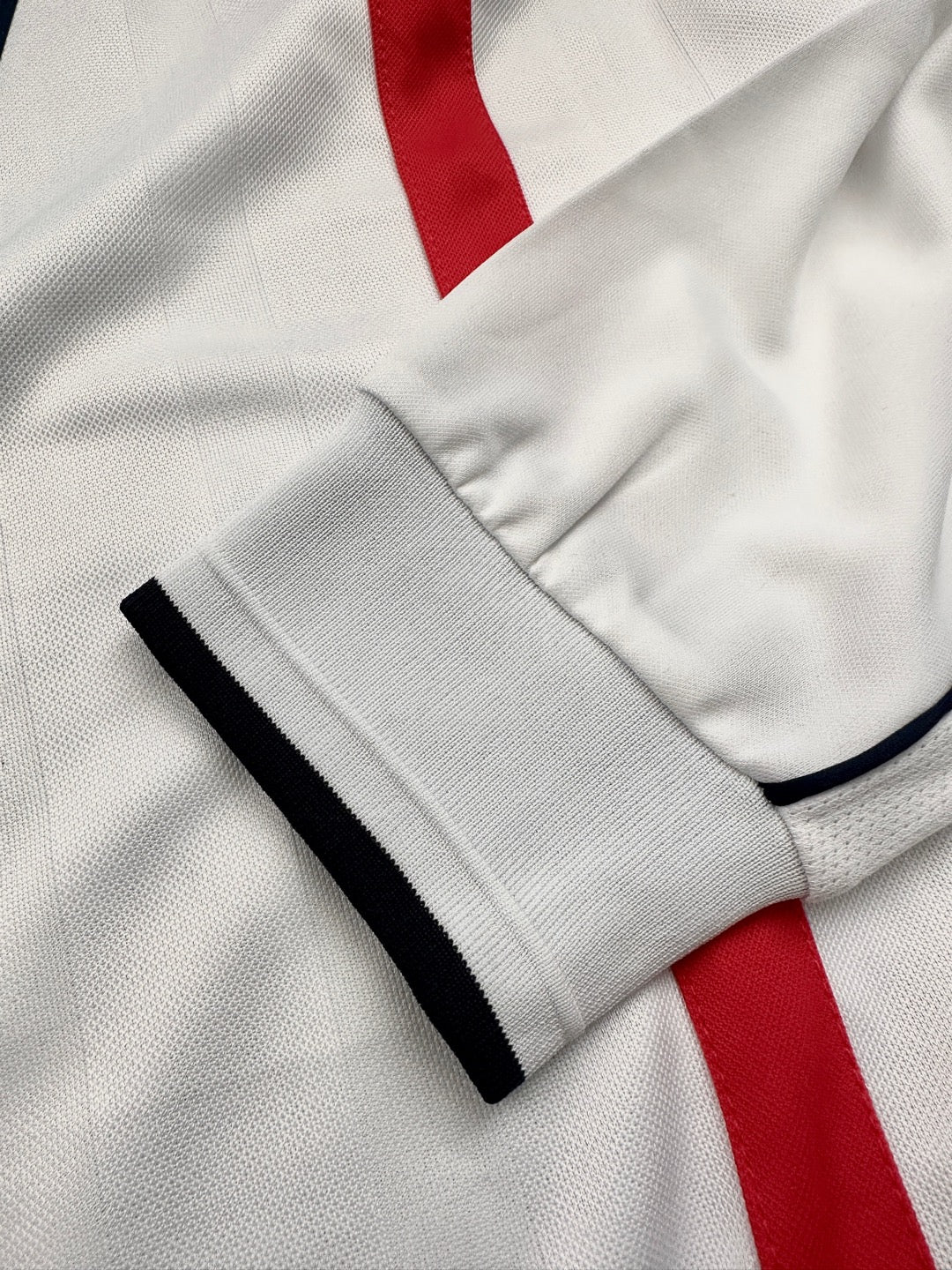 Jersey Retro Inglaterra 2002 Local Manga Larga Beckham puño
