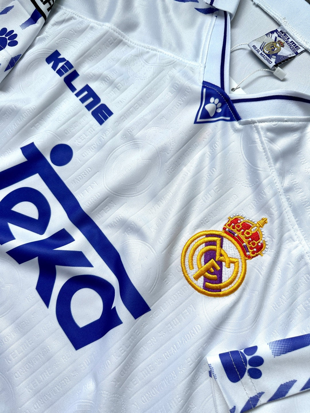 Jersey Retro Real Madrid 1996 1997 Local Homenaje Hugo Sanchez detalle