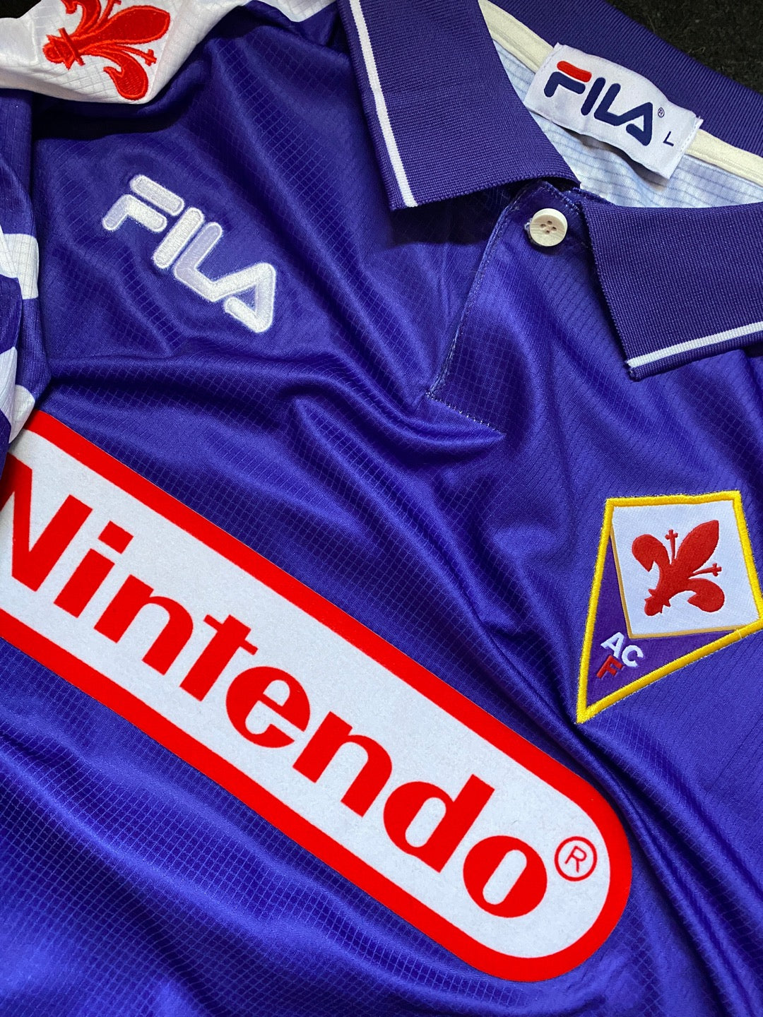 Jersey Retro Fiorentina 1998 1999 Local Batistuta Manga Larga detalle