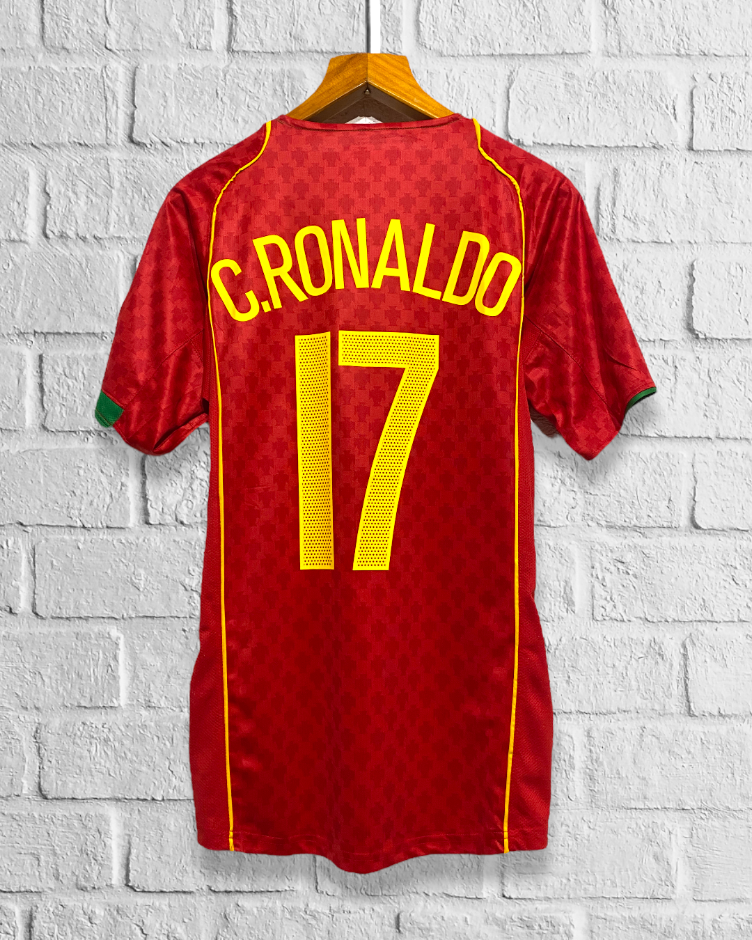 Jersey Retro Portugal Eurocopa 2004 Local Cristiano Ronaldo