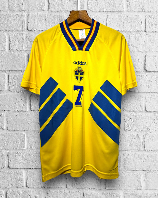 Jersey Retro Suecia Copa Mundial USA 1994 Local Larsson
