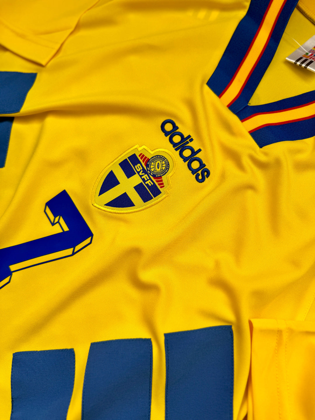 Jersey Retro Suecia Copa Mundial USA 1994 Local Larsson