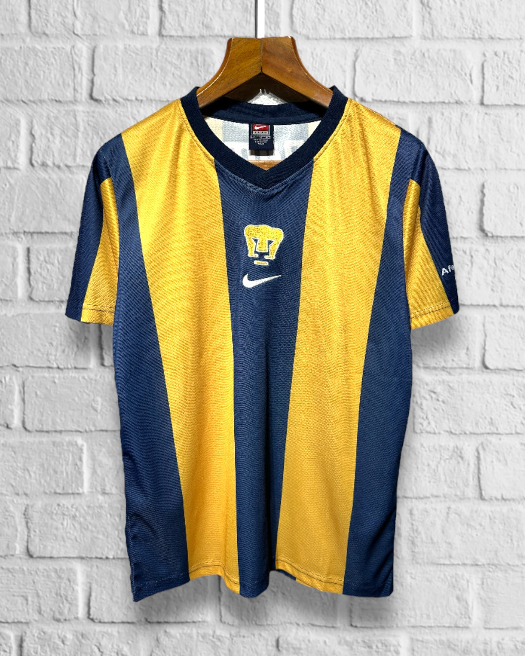 Jersey Retro Pumas 2000 2001 Local