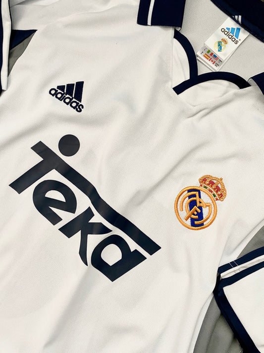 Jersey Retro Real Madrid 2000 2001 Local Figo detalle